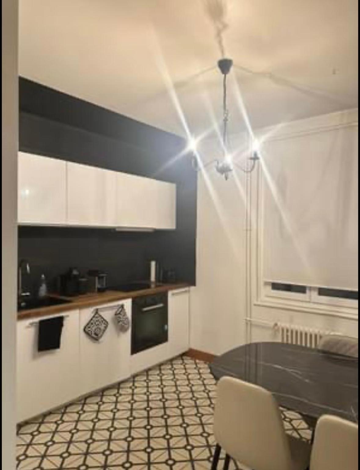 Appartement Haussmanien Renove Proche Centre Lausanne Luaran gambar